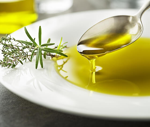 Plate with Fratelli Carli rosemary flavored oil
