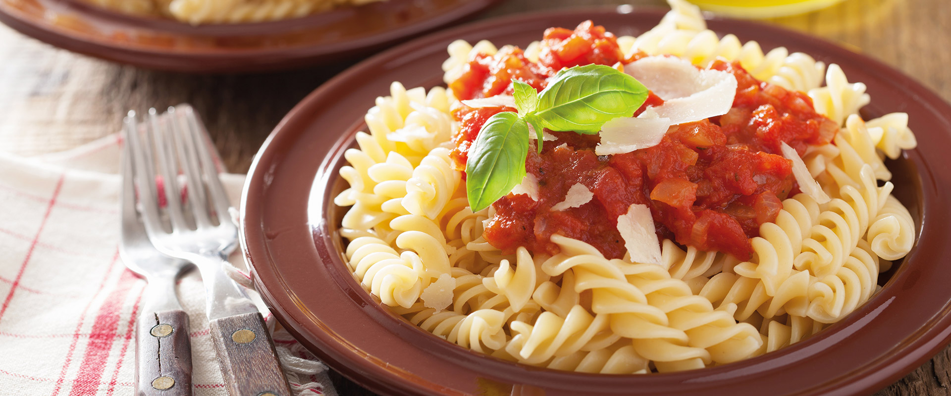 Penne Rigate in Basil Tomato Pasta Sauce – Carli