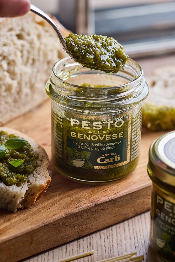 Vasetto di Pesto alla Genovese aperto