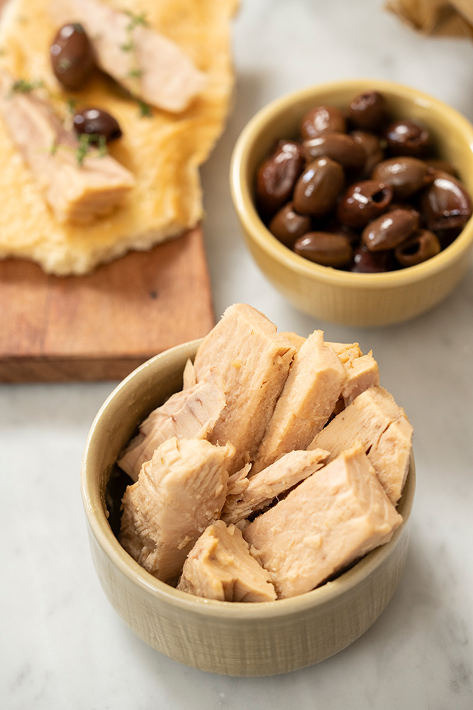 Amaretti su un piatto