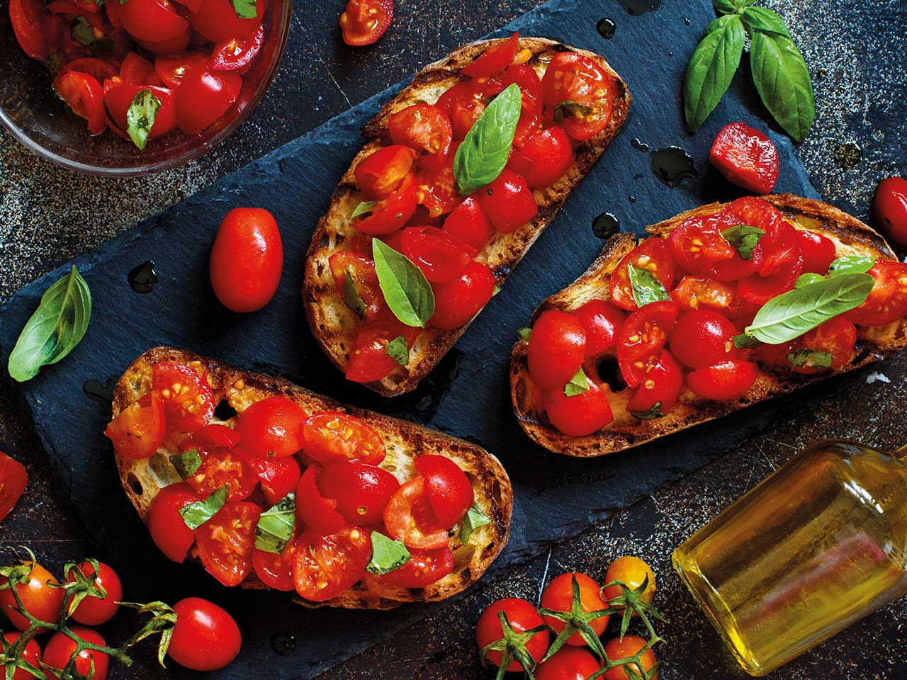 bruschetta with tomato