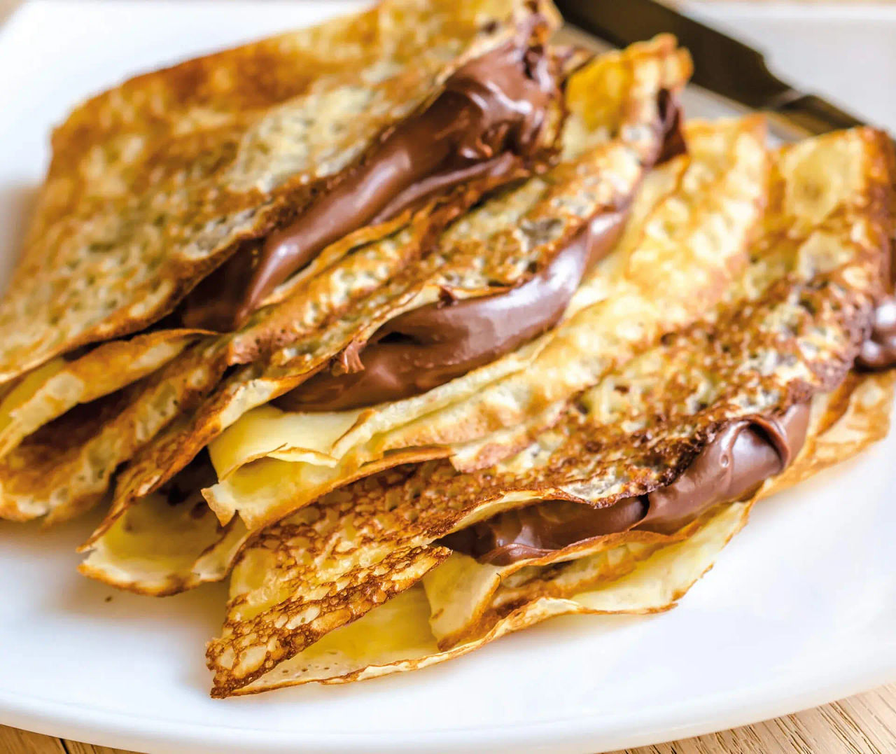 crepes with hazelnut cream