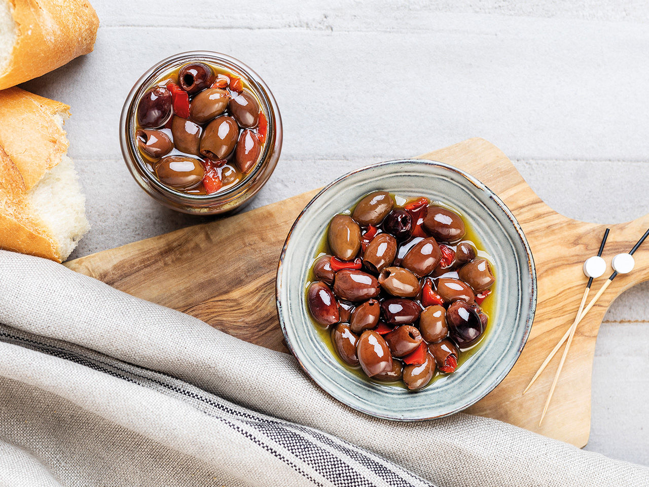 Spicy olives